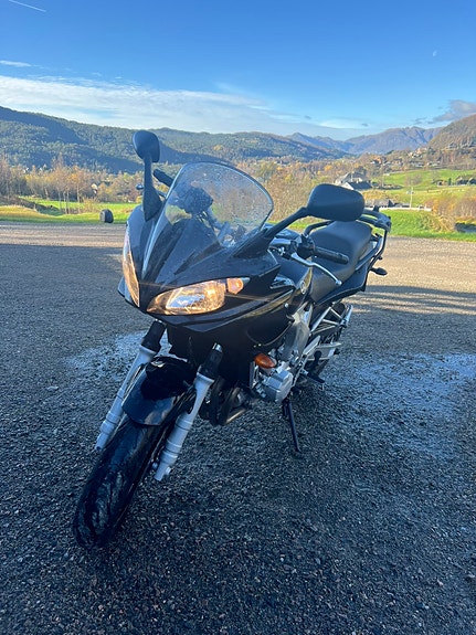 Yamaha FZ6-S Fazer 4 of 8