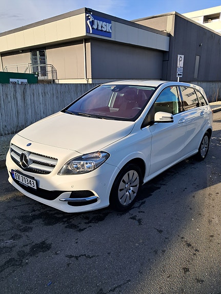 Mercedes-Benz B-Electric 5 of 5