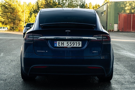 Tesla Model X 5 of 5