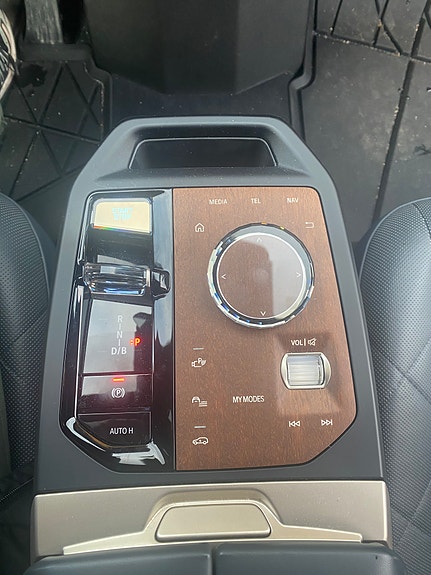 BMW iX 5 of 5