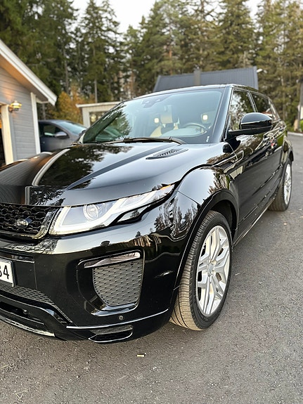 Land Rover Range Rover Evoque 2 of 5