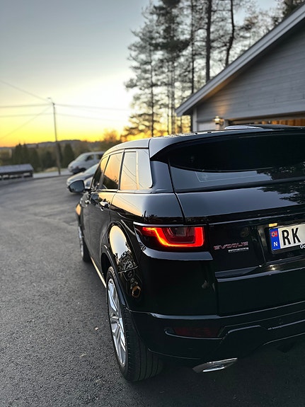 Land Rover Range Rover Evoque 13 of 30