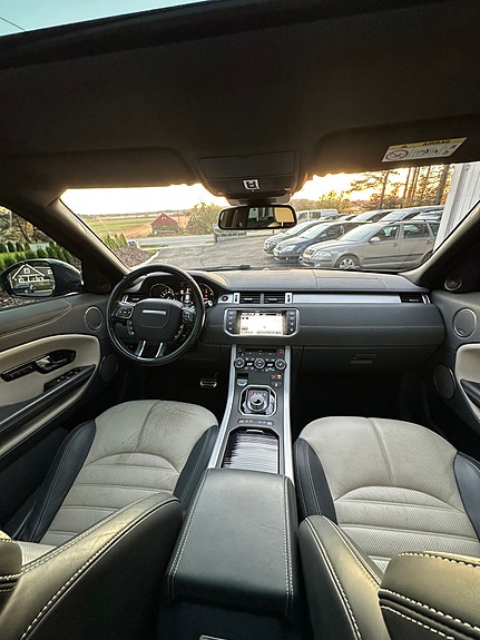 Land Rover Range Rover Evoque 16 of 30