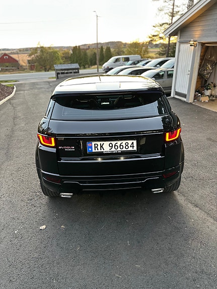 Land Rover Range Rover Evoque 12 of 30