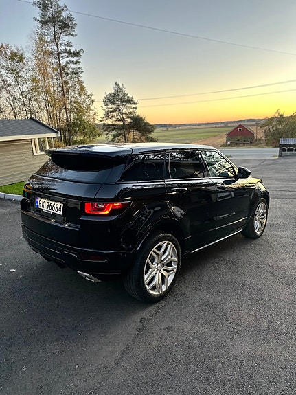Land Rover Range Rover Evoque 8 of 30