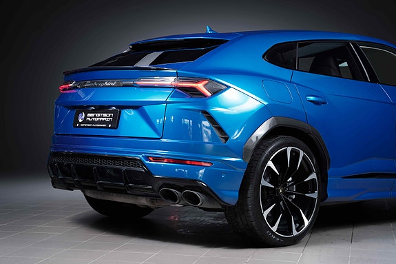Lamborghini Urus 12 of 30
