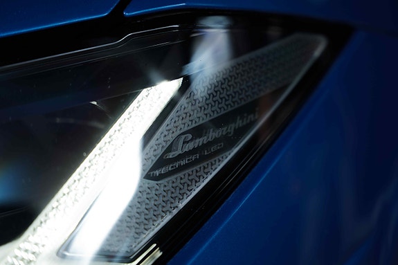 Lamborghini Urus 23 of 30