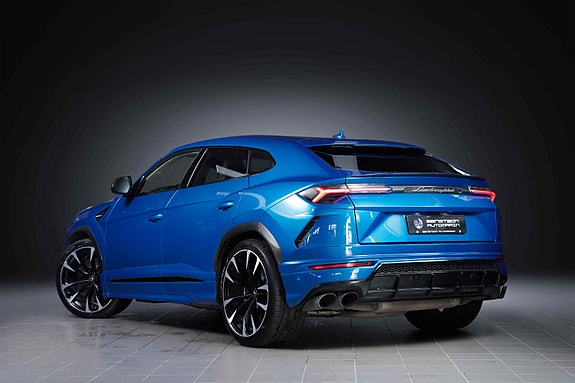 Lamborghini Urus 10 of 30