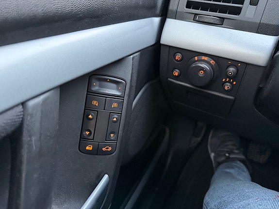 Opel Vectra 25 of 30