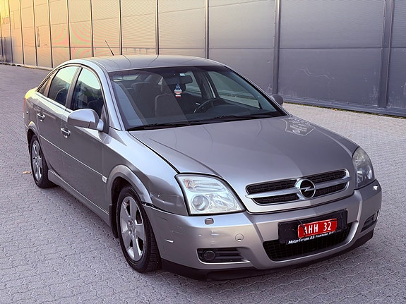 Opel Vectra 3 of 30