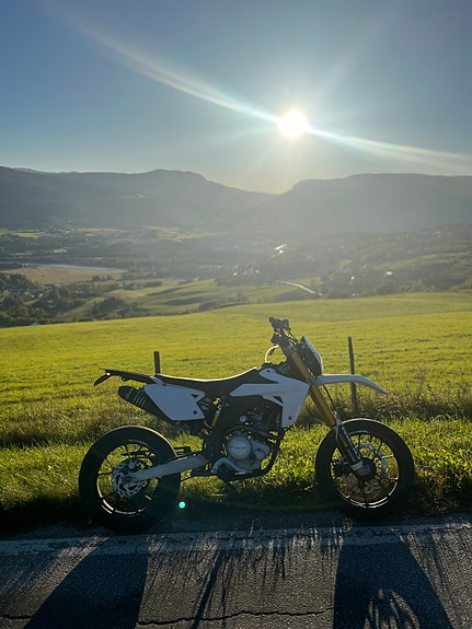 Rieju Marathon 125 Pro SM 4 of 8