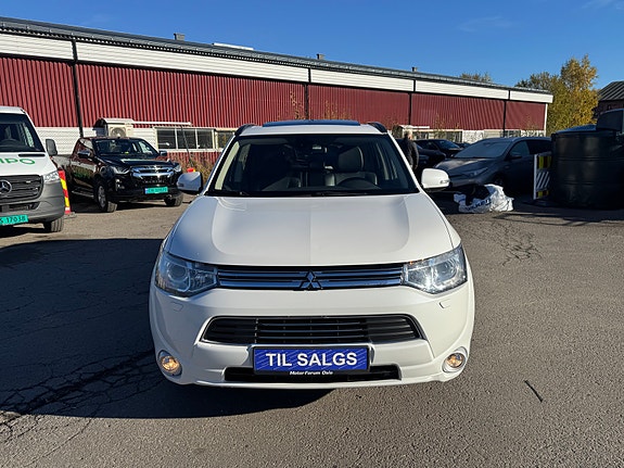 Mitsubishi Outlander 3 of 5