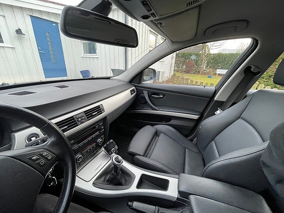 BMW 316i 17 of 30