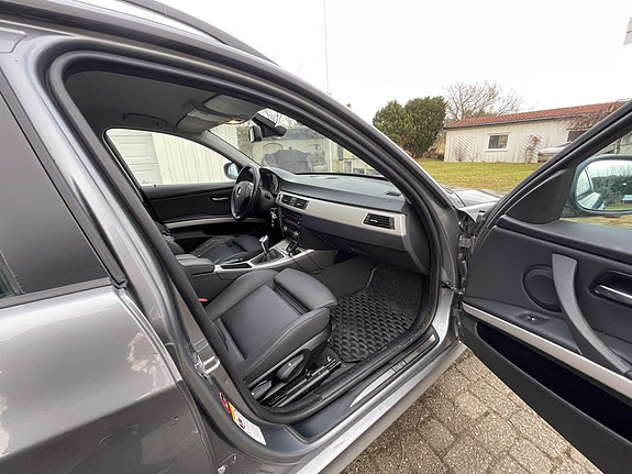 BMW 316i 21 of 30