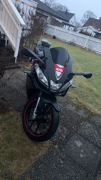 Aprilia RS4 125 2 of 5