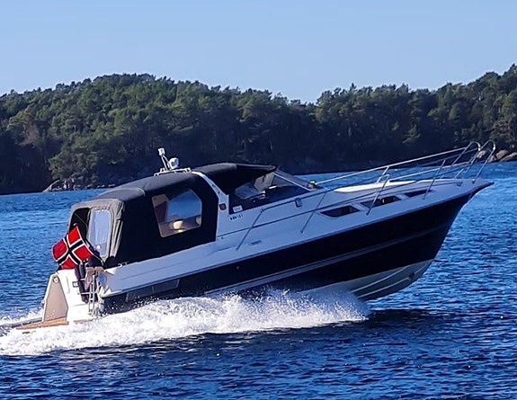 Marex 290 suncruiser 2 of 5