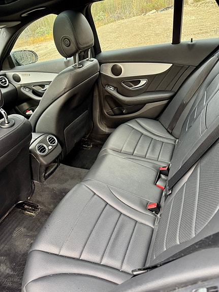 Mercedes-Benz C180 8 of 19