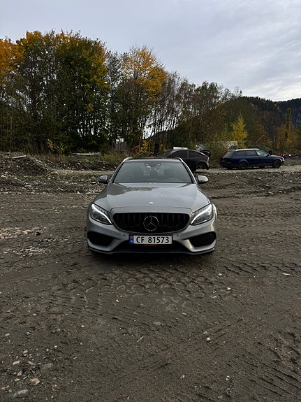 Mercedes-Benz C180 2 of 19