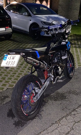 Fantic XMF 125 2 of 7