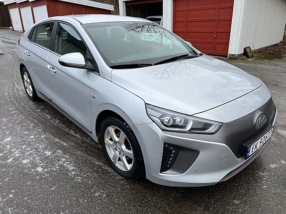 Hyundai IONIQ 3 of 5