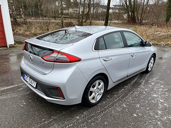 Hyundai IONIQ 5 of 5