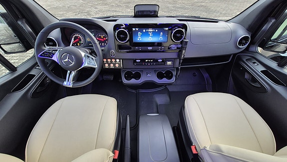 Mercedes-Benz Sprinter-Klasse 12 of 12