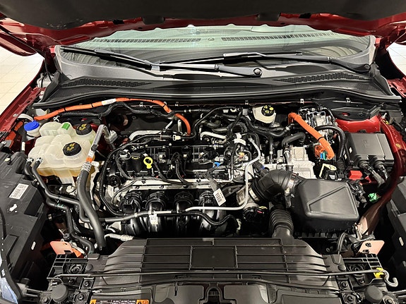 Ford Kuga 10 of 16