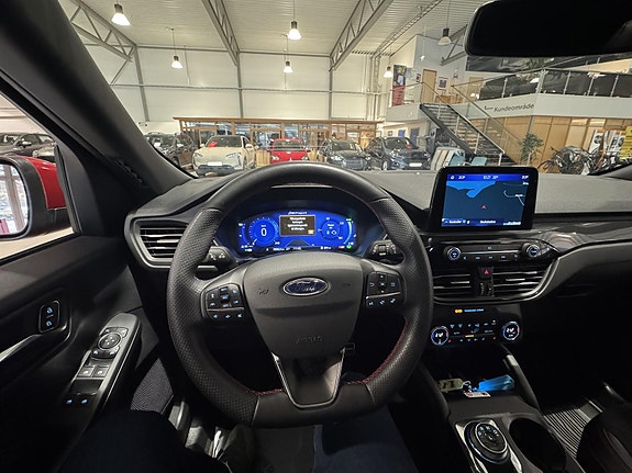 Ford Kuga 13 of 16
