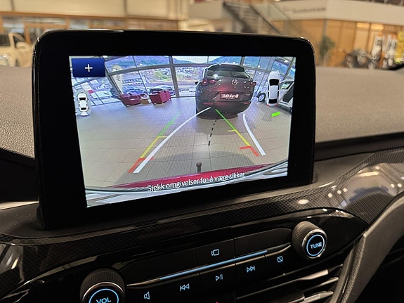 Ford Kuga 11 of 16