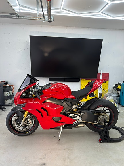 Ducati Panigale V4 12 of 14