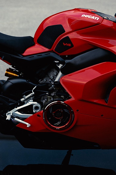 Ducati Panigale V4 5 of 14