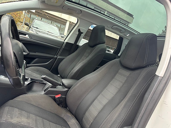 Peugeot 308 6 of 21