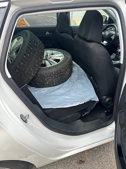 Peugeot 308 18 of 21