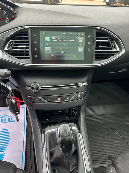 Peugeot 308 10 of 21