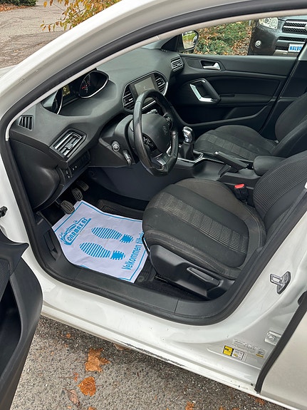 Peugeot 308 5 of 21
