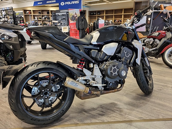 Honda CB1000R 5 of 15