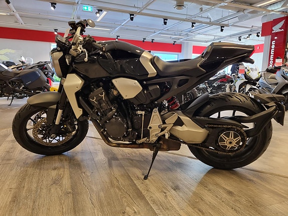 Honda CB1000R 10 of 15