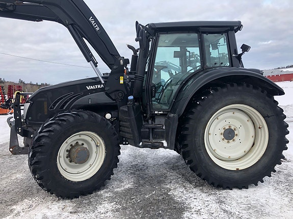 Valtra T203D