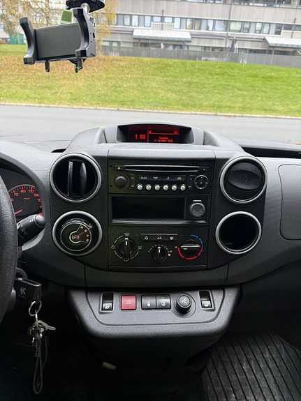 Peugeot Partner 8 of 21