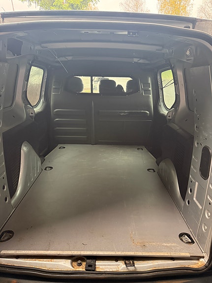 Peugeot Partner 17 of 21