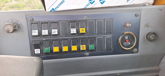 Volvo L70C 7 of 9
