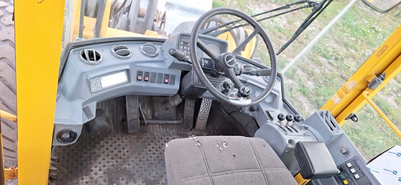Volvo L70C 6 of 9