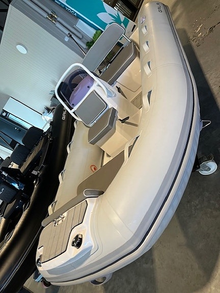 Gala  330 Deluxe overligger 2023 med Yamaha F9,9 2025