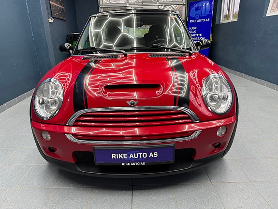 MINI Cooper S 3 of 5