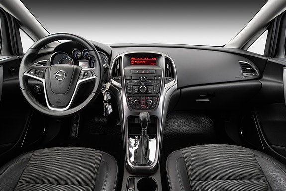 Opel Astra 16 of 30