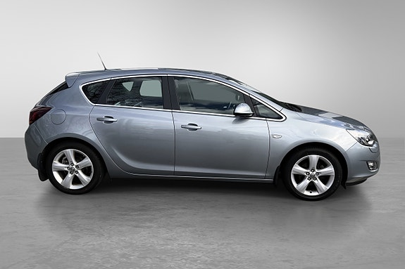 Opel Astra 4 of 30