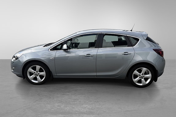Opel Astra 10 of 30