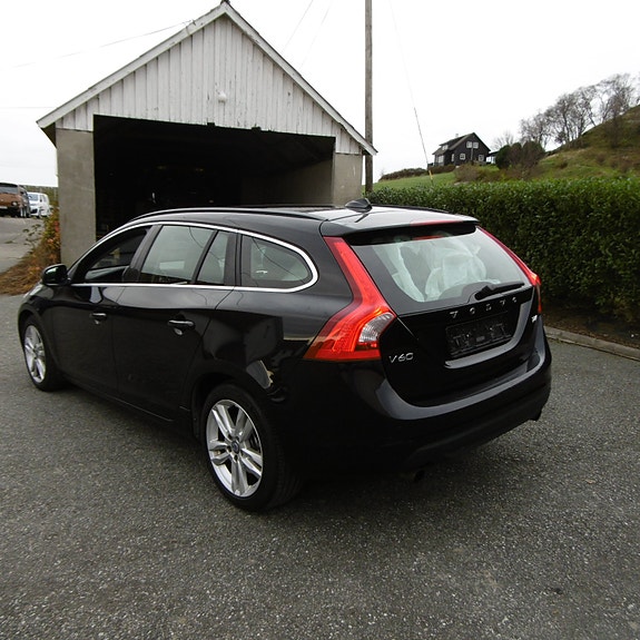 Volvo V60 3 of 23