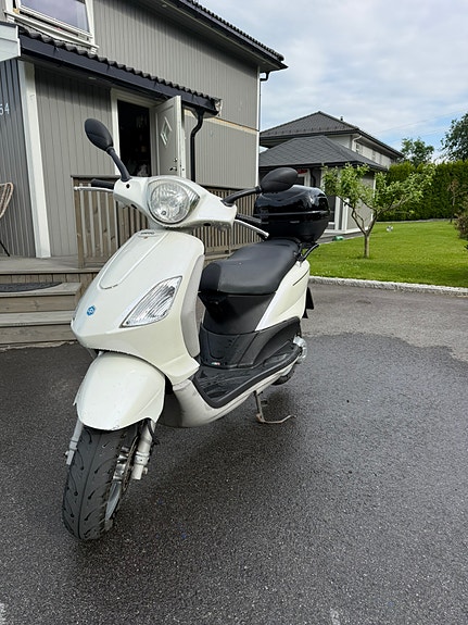 Piaggio Fly 50 3 of 5