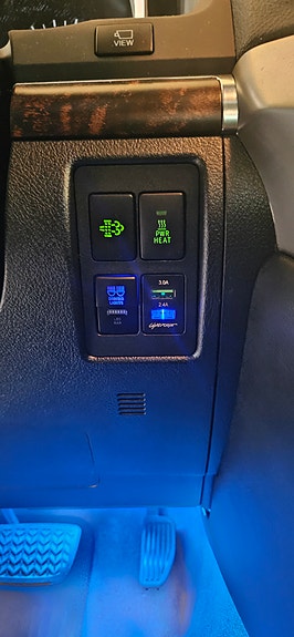 Toyota Land Cruiser 10 of 14
